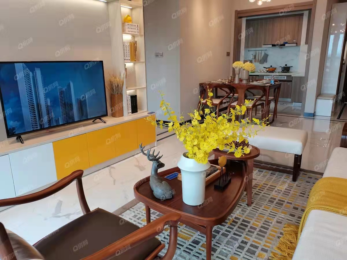 碧桂園日昇昌領(lǐng)峰，領(lǐng)峰花園均價(jià)14000元/平