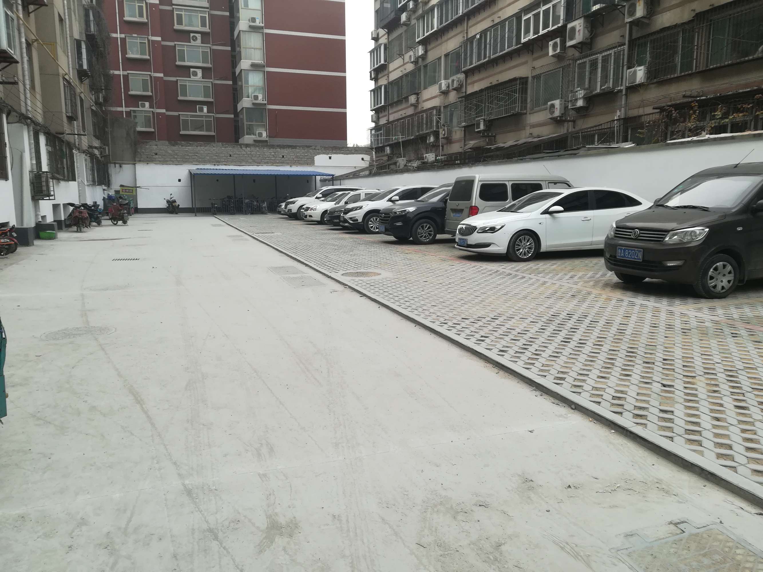 如果放開小區(qū)地面停車服務(wù)價(jià)格