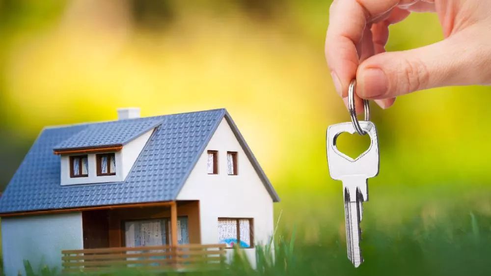 所以要請(qǐng)專(zhuān)業(yè)房產(chǎn)中介替自己打理購(gòu)房事宜