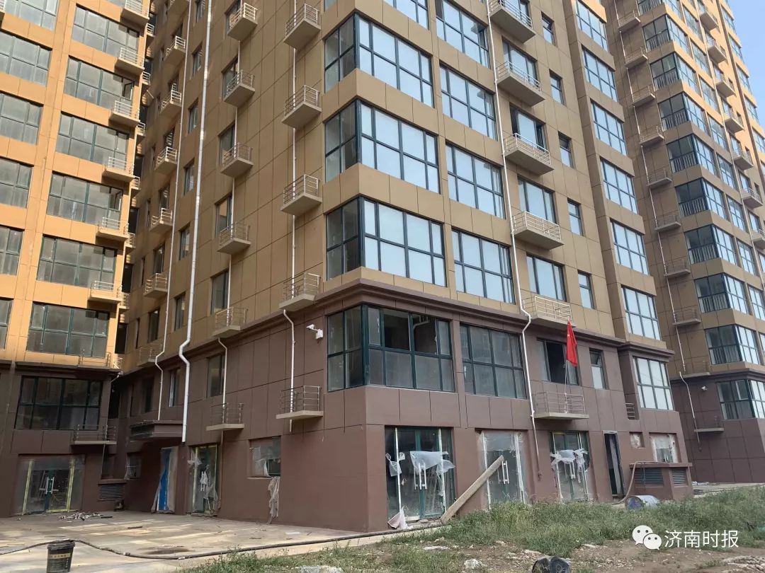 開發方與建筑方有糾紛各自對外賣房