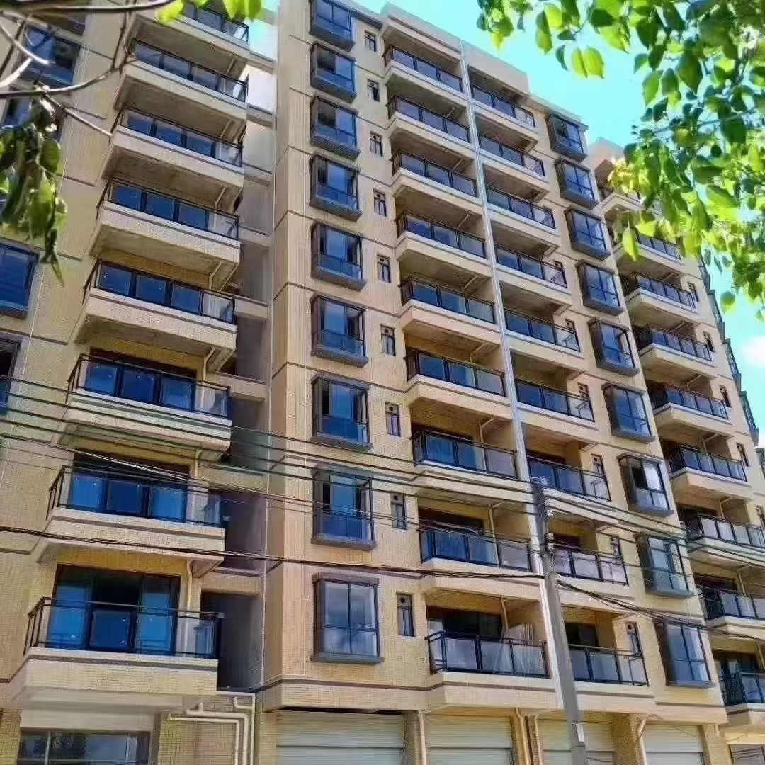 深圳龍華小產(chǎn)權(quán)房因?yàn)槲恢?></img></p>
<p><strong>購(gòu)買小產(chǎn)權(quán)房存在著產(chǎn)權(quán)得不到保證</strong></p>
<p>1、龍崗區(qū)不少小產(chǎn)權(quán)房也起非?；钴S上去，在商鋪門(mén)口、在農(nóng)貿(mào)市場(chǎng)、在各色車庫(kù)，許多有車源氏與普通民眾都能接獲“2900元/平米山景別墅”、“30萬(wàn)圓你住房夢(mèng)”、“買車春節(jié)”等宣傳材料，上面的售價(jià)使不少街坊動(dòng)心，很多人也等不及返回認(rèn)籌。</p>
<p>2、本報(bào)記者日前走訪調(diào)查了幾個(gè)小產(chǎn)權(quán)樓盤(pán)，這些小產(chǎn)權(quán)樓盤(pán)的銷售人員稱，現(xiàn)在小產(chǎn)權(quán)房的產(chǎn)品銷售狀況不錯(cuò)，好的大戶型收盤(pán)數(shù)月就能銷售一空，而且就指出這些樓房“附加公辦碩士學(xué)位”、“能夠受理消費(fèi)貸款”等。</p>
<p>3、但是業(yè)內(nèi)業(yè)內(nèi)人士注意安全意欲買回小產(chǎn)權(quán)房的居民，訂購(gòu)小產(chǎn)權(quán)房普遍存在著產(chǎn)權(quán)無(wú)力保障、沒(méi)辦法登記抵押貸款等諸多市場(chǎng)風(fēng)險(xiǎn)，再者亦是服務(wù)設(shè)施交通設(shè)施不健全，給正常都市生活和社會(huì)風(fēng)氣管理工作產(chǎn)生諸多諸多不便及心理壓力。</p>
<p>4、樓盤(pán)外貌與商品住宅差別不大?！褒垗徺Y深10萬(wàn)平米優(yōu)新村”、“享稀缺花園大社區(qū)”――一個(gè)設(shè)在北走廊旁邊的小產(chǎn)權(quán)房樓盤(pán)亮出了這樣的幌子。</p>
<p><strong>羊甫片區(qū)稍微好點(diǎn)的次新二手房</strong></p>
<p>1、羊甫主城區(qū)略微好點(diǎn)的次新商品房，譬如云大知城、第三城，房源房?jī)r(jià)上漲都在1w以上。</p>
<p>2、只要你不敢充分考慮小產(chǎn)權(quán)房、無(wú)照產(chǎn)權(quán)房、公買房住宅小區(qū)，那在居民樓的性上也呀十分少。</p>
<p>3、（這也引致甚少有購(gòu)房人爸爸媽媽能積極主動(dòng)詳述早已蓬勃發(fā)展成熟的羊甫。</p>
<p>4、羊甫片區(qū)純新盤(pán)陽(yáng)光城·文瀾東方。要說(shuō)羊甫片區(qū)的在售樓盤(pán)，上一個(gè)在售樓盤(pán)似乎要溯源至云大知城、第三城那幾個(gè)了。</p>
<p>5、今天我們要說(shuō)的陽(yáng)光城·文瀾東方，雖然是羊甫核心區(qū)最近3年來(lái)不可多得新上的樓盤(pán)。</p>
<p>6、與陽(yáng)光城在安寧太平的文瀾公館案名十分類似，除“蘭亭”兩個(gè)工程項(xiàng)目之外，陽(yáng)光城在昆明尚有陽(yáng)光城·滇池北角，及經(jīng)放區(qū)已銷售一空的保利·陽(yáng)光城·翡麗公園。</p>
<p>7、陽(yáng)光城也已近五子獲批昆明，沒(méi)有生面孔啦。陽(yáng)光城·文瀾東方投資項(xiàng)目座落在昆明學(xué)院北側(cè)大學(xué)路旁。</p>
					<br/>
				<div style=