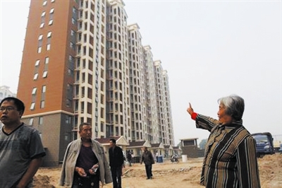 一般回遷房的價(jià)格都常見低于商品房的價(jià)格