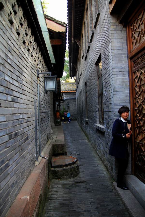 項目的公區(qū)還結(jié)合結(jié)合川西系生活場景